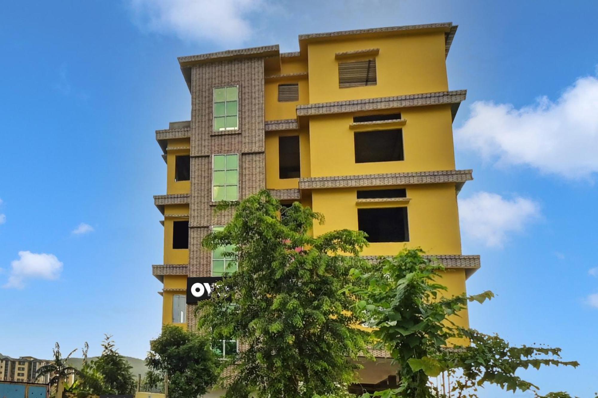 Oyo Flagship The Brahmaputra Homestay Guwahati Buitenkant foto