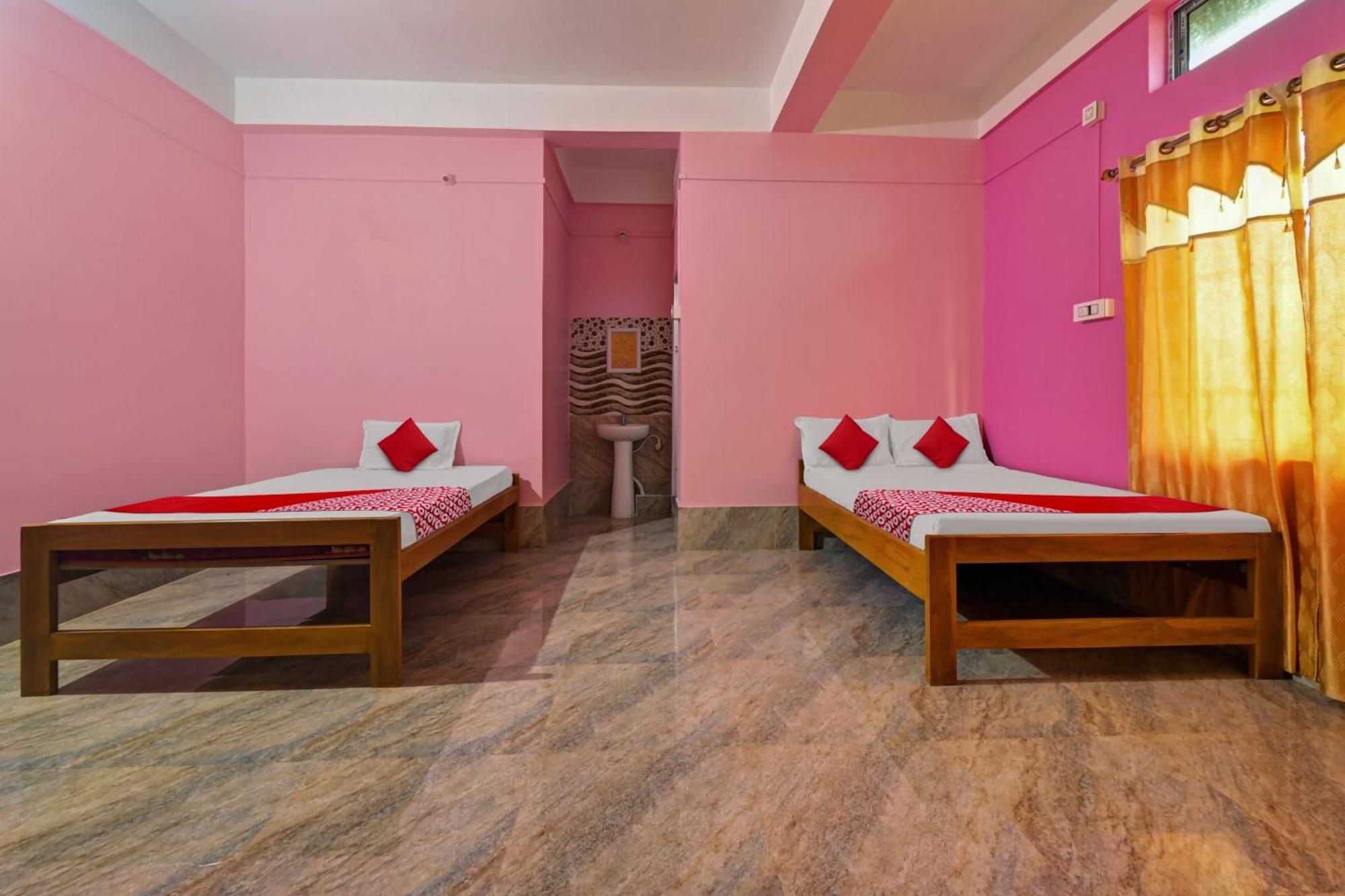 Oyo Flagship The Brahmaputra Homestay Guwahati Buitenkant foto