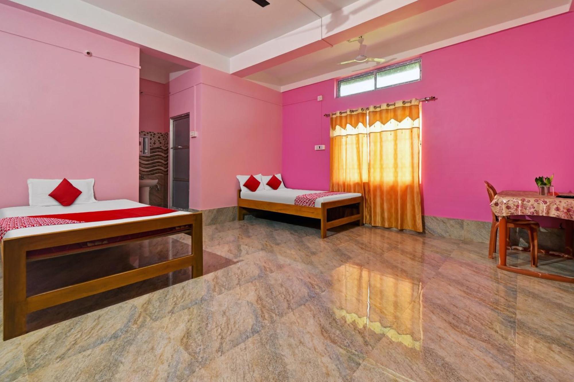Oyo Flagship The Brahmaputra Homestay Guwahati Buitenkant foto